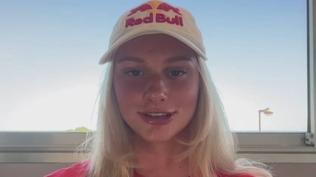 Summer McIntosh is 'super pumped' to swim at the world championships in Singapore