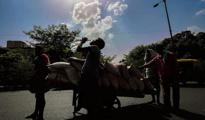 Heat Alert in Tamil Nadu, Puducherry: RMC forecasts sharp temperature spike, urges precautions