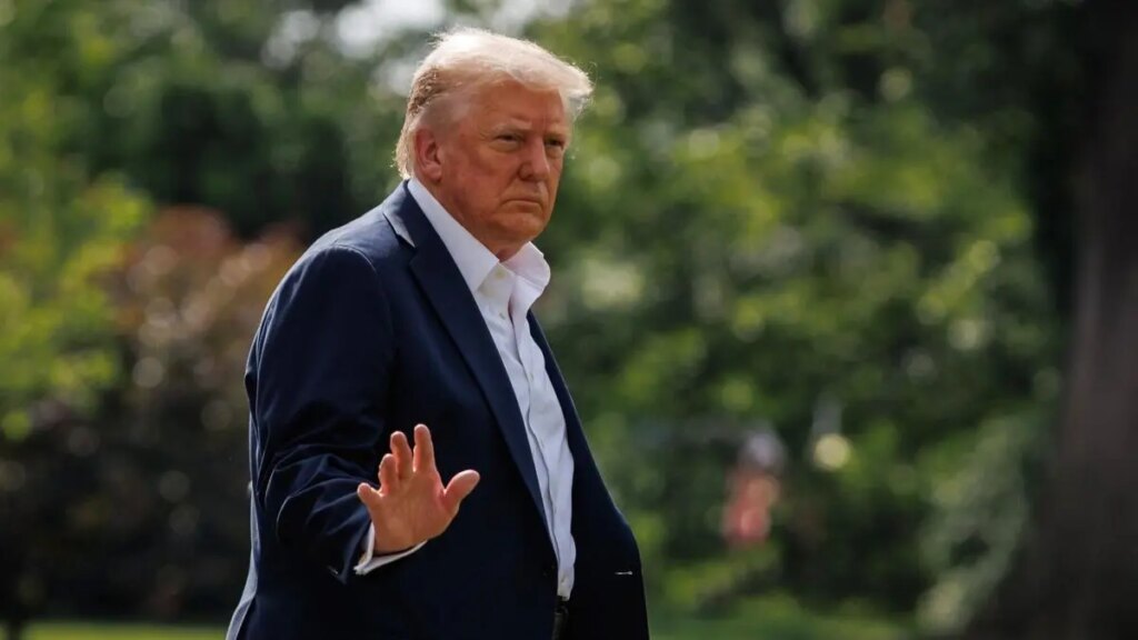 Trump announces 30% tariffs against EU and Mexico