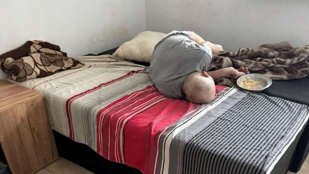 Himachal Pradesh: Mandi doctors defy odds, cover 14 km on foot to treat 78-year-old ailing patient