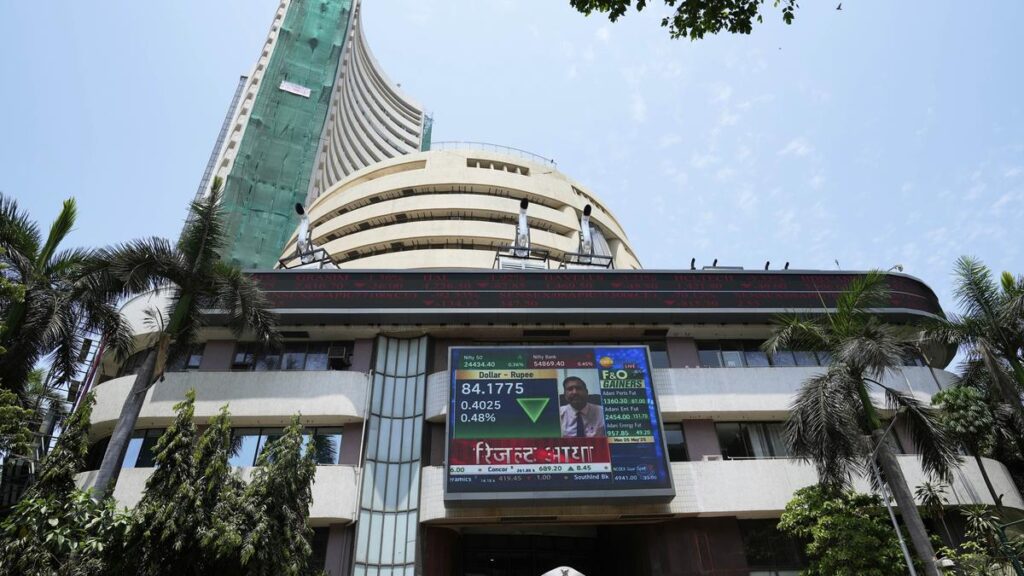 Markets fall in early trade amid mixed global trends
