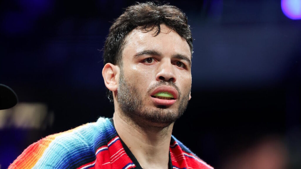 Julio César Chávez Jr. arrested by ICE, facing deportation: Mexican boxer accused of cartel involvement