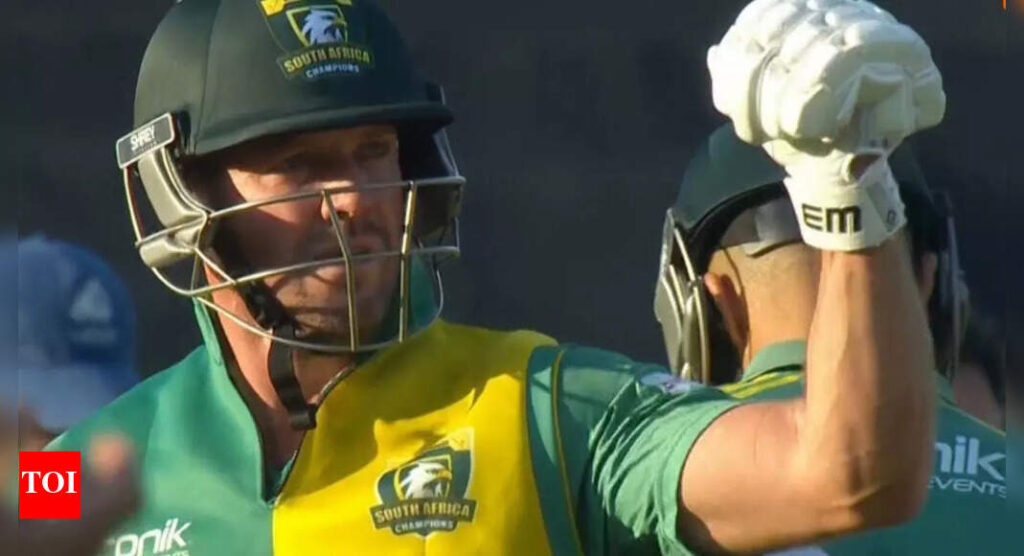 Watch: Unbelievable! 41-year-old AB de Villiers battles hamstring injury to score 47-ball ton vs Pakistan in WCL 2025 final