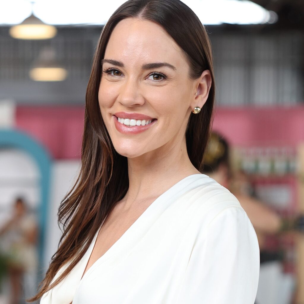 Christa B. Allen on Leaving Cult, Romance With Leader