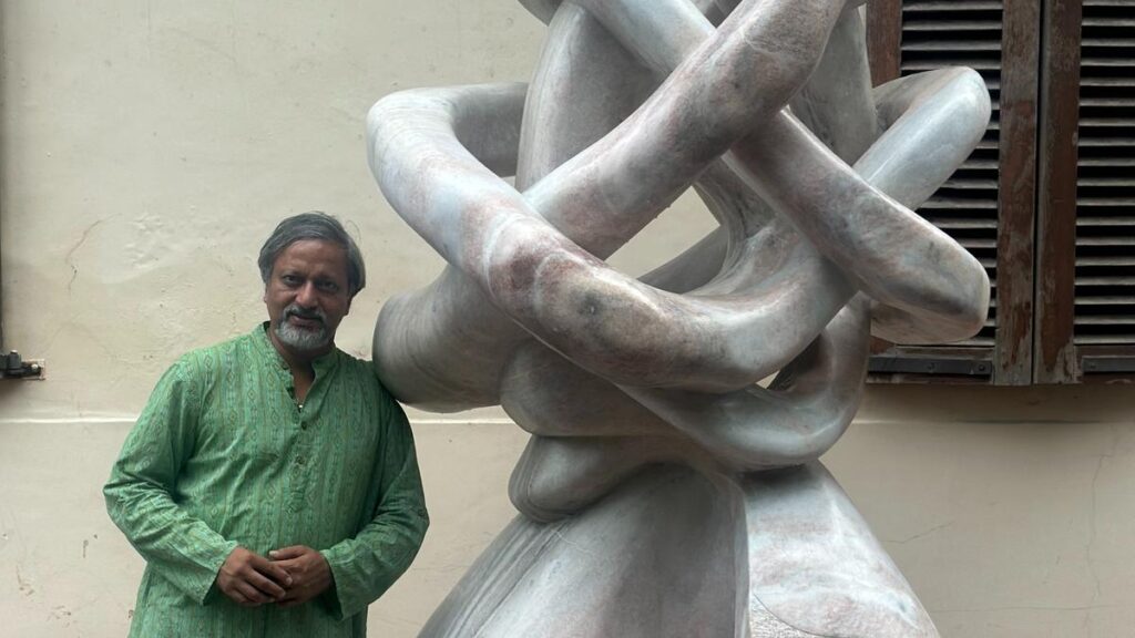 Artist Neeraj Gupta’s Makrana marble sculpture at Bikaner House sparks dialogue