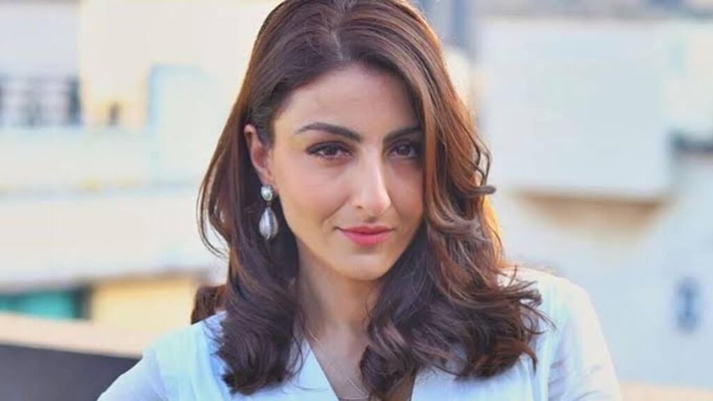 Soha Ali Khan turns podcaster, records a fun episode with Kareena Kapoor Khan