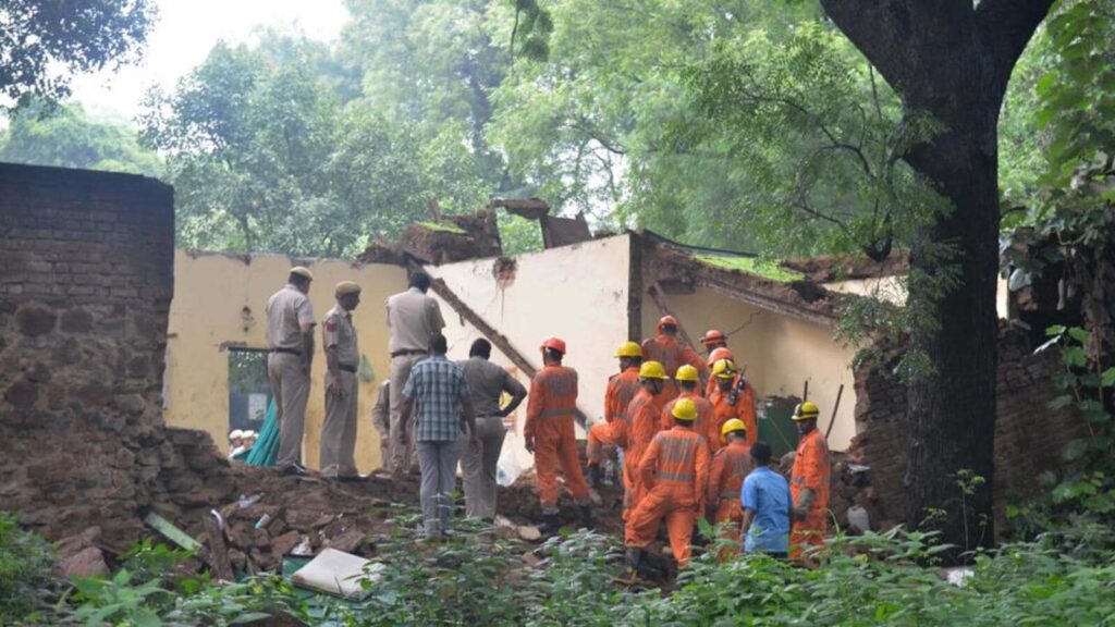 Delhi: 6 killed in wall collapse near Humayun’s Tomb, 5 injured | Latest News Delhi