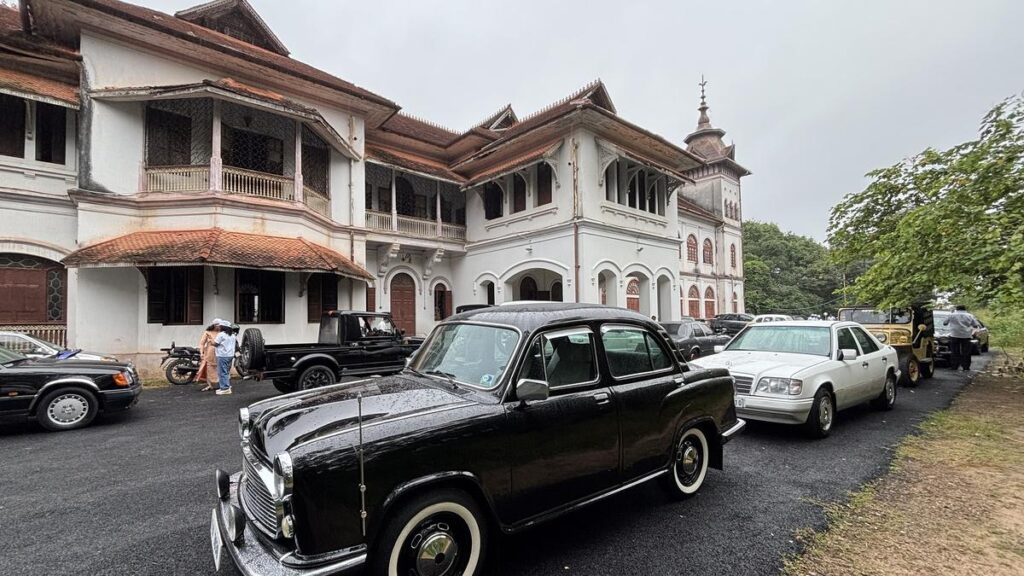 Mar Ivanios College alumni celebrate 75 th anniversary with vintage vehicle rally