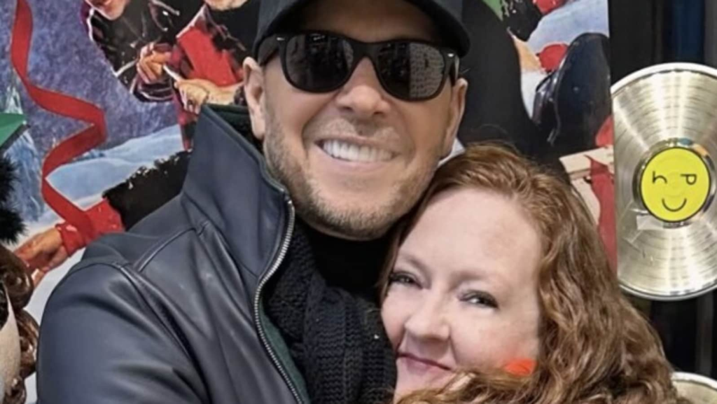 Donnie Wahlberg and Jenny McCarthy pay emotional tribute to fan Kelly, vow to care for her daughter | Hollywood