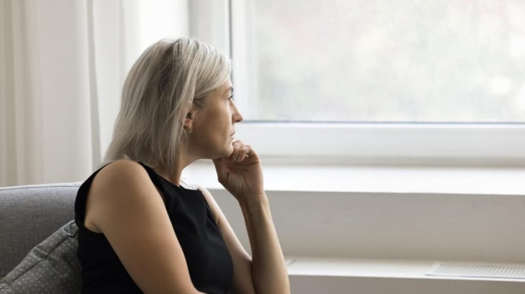 Gynaecologist shares 5 tips to manage menopause symptoms: Eat flax seeds, exercise 150 minutes per week and more | Health