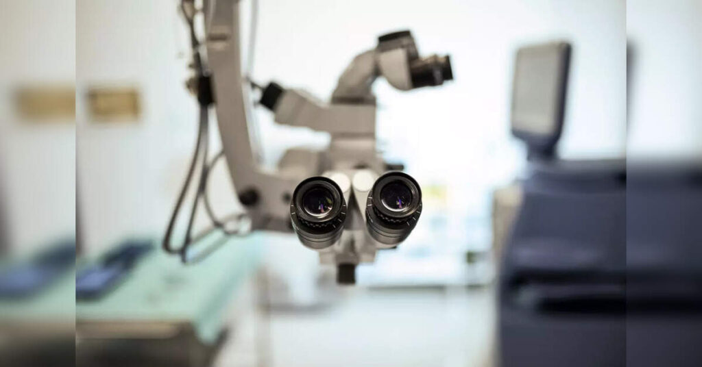 Revolutionary Robotic Cataract Surgery Unveiled at Army Hospital in India, ETHealthworld