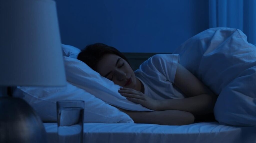 Sleeping with curtains open? Study reveals city night light may raise heart disease risk | Health