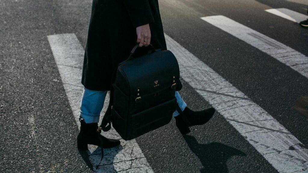 10000 steps a day seems impossible? Fitness coach tells you 30 ways to make it happen: ‘Don't email your colleagues’ | Health