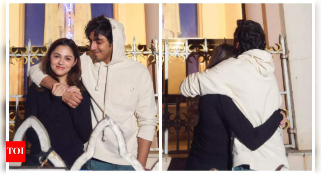 Ahaan Panday and Aneet Padda hug in front of a church, celebrate 50 days of Saiyaara in theatres: 'If you believe in magic...' |