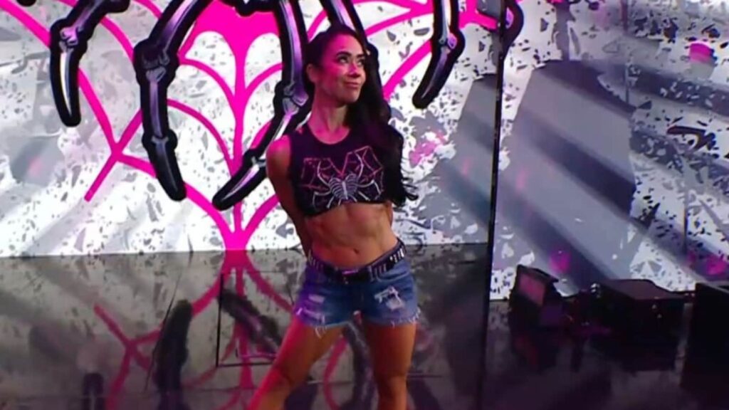 AJ Lee makes her much-awaited WWE return, team-up with CM Punk leaves Seth Rollins and Becky Lynch rattled on SmackDown