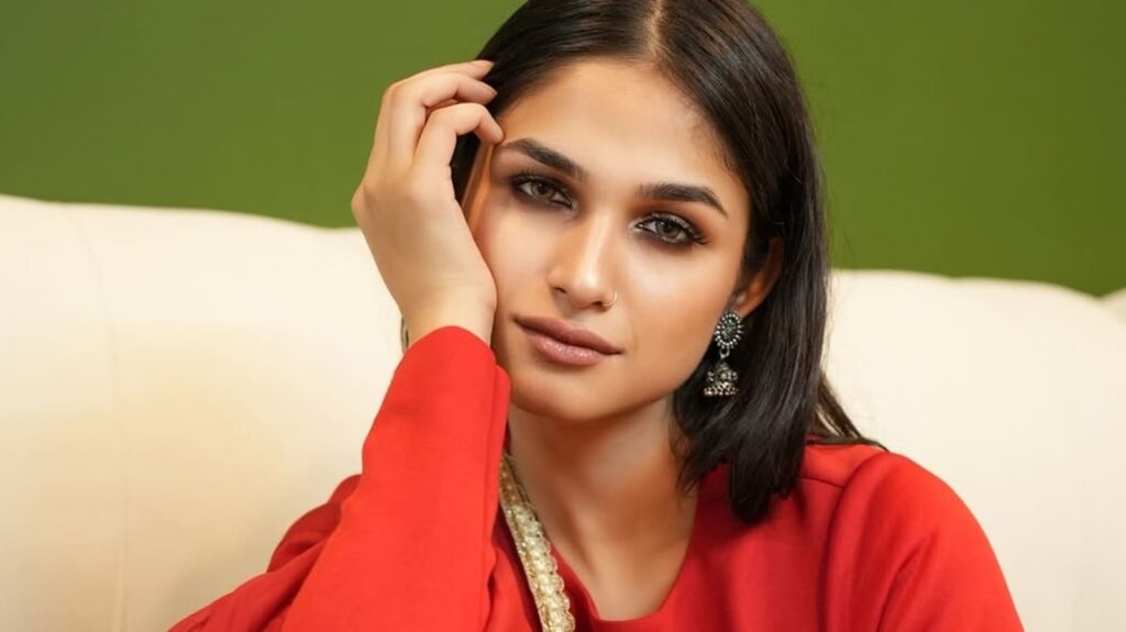 Kashish Kapoor complains of ‘ear-splitting’ processions during visarjan: ‘Dusro ko harass karke kaunsi bhakti hoti hai?’