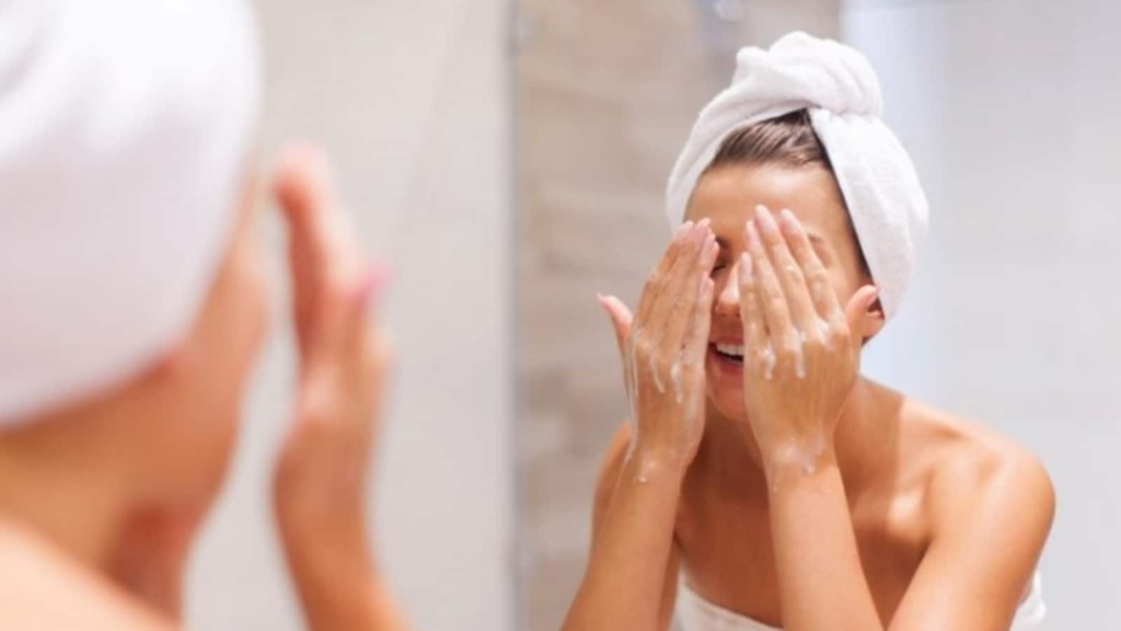 Fungal infection vs sweat rash: Dermatologist shares the difference between these monsoon skin problems