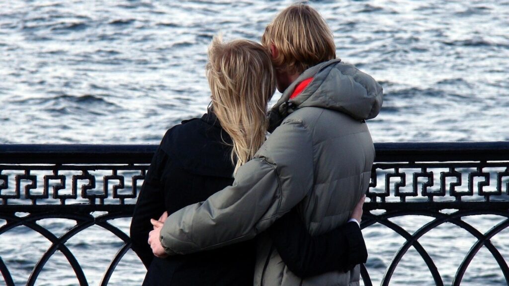 Couple therapist shares the biggest sign of healthy relationship: 'It's not about how much you love your partner'