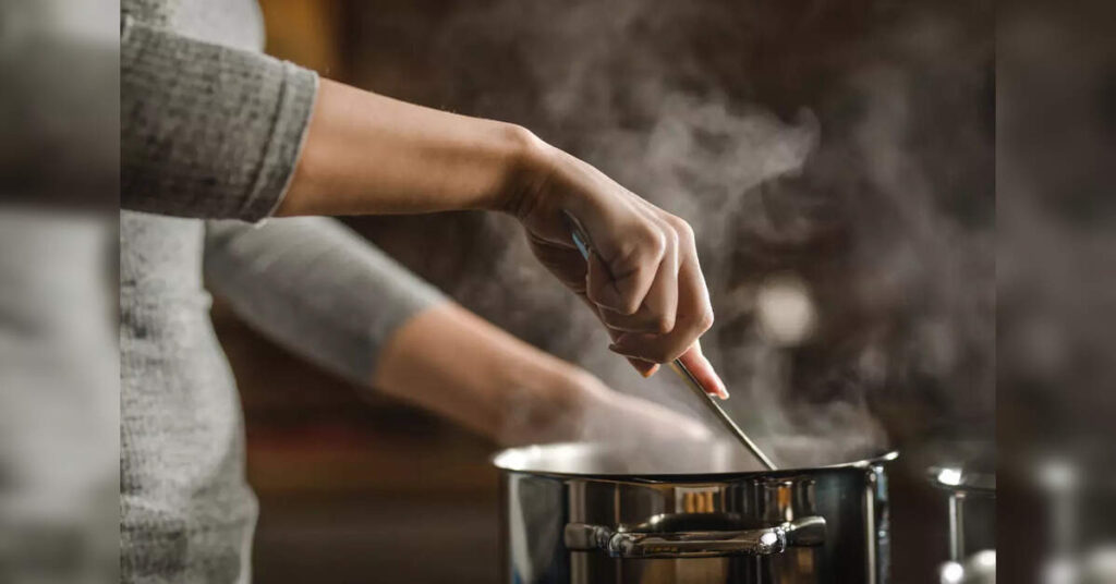 Want to avoid early-onset cancer? 'Cook at home' advises oncologist, ETHealthworld