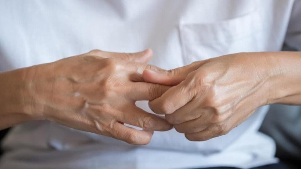 World Arthritis Day 2025: Nutritionist lists 5 foods and drinks to avoid inflammation and manage arthritis better