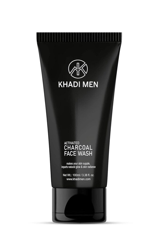Activated Charcoal Face Wash for Deep Cleansing, Oil Control & Clear Skin | Natural Glow & Skin Radiance with Cooling Effect | Fights Dirt, Pollution | For All Skin Types – 100 ml